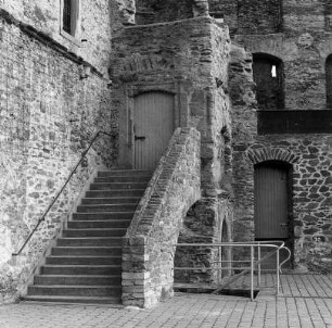 Schlossruine Löhnberg; Löhnberg, Schloßstraße 9