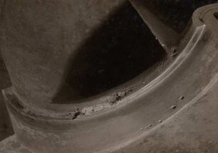 Maschine 1, W.II, Kühlwasserpumpe 2 - Anfressungen im Gehäuse (Austritt aus dem Rad). Die Anfressungen schreiten sehr langsam fort
