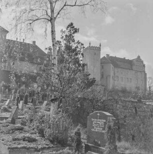 Bautzen : Bautzen. Blick vom Nikolaifriedhof auf die Ortenburg mit Matthiasturm