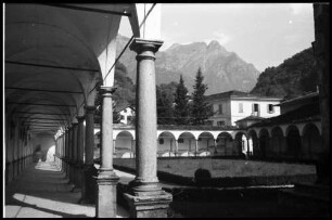Chiavenna: Klosterhof St. Lorenzo