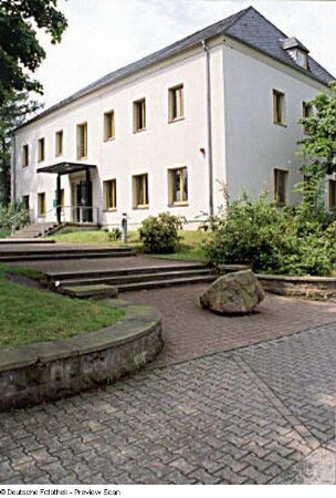 Sächsische Landesbibliothek - Staats- und Universitätsbibliothek Dresden, Zweigbibliothek Erziehungswissenschaften. Haupteingangsseite