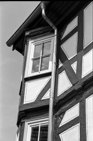 Wohn- und Geschäftshaus (Wohn- und Geschäftshaus, Fachwerk); Frankenberg, Neustädter Straße 35