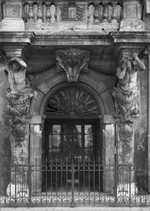 Porte de Lionceaux