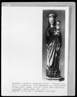 Madonnenstatue mit Kind