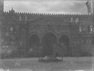Kathedrale Maria Santissima Assunta : Spätgotischer Portikus der Kathedrale von Palermo