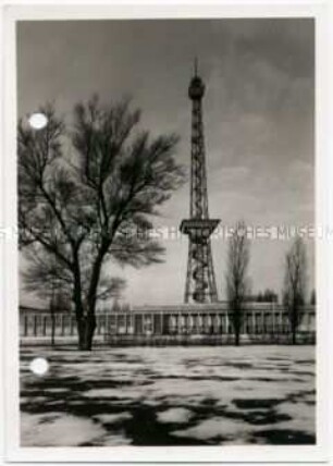 Berlin, Charlottenburg, Funkturm im Winter