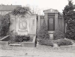 Grabmal, Langebrück