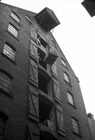 Bremen: Teerhof, Lagerhaus von unten