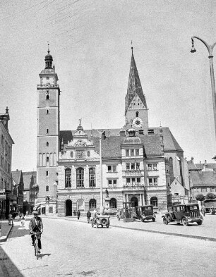 Rathausplatz : Ingolstadt. Rathausplatz mit Moritzkirche