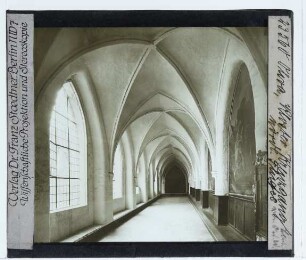 Oliva, Zisterzienserkloster Oliva : Innenansicht, Kreuzgang, N-Flügel nach O