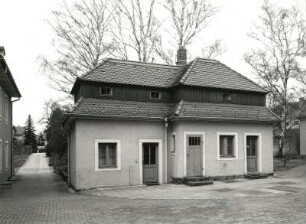 Radebeul, Winzerstraße 34. Haus Salem (Altenheim) (um 1910). Nebengebäude