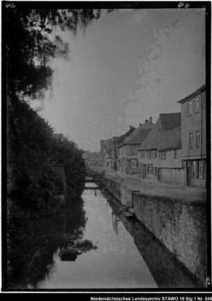 Okerstraße mit Okerarm [1909?] (älterer Positivabzug vorhanden) Enthält: Platte 8