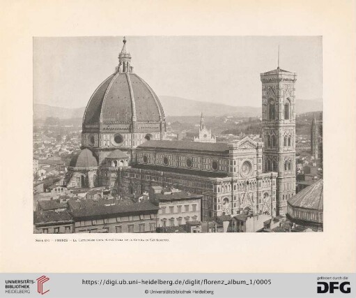 Firenze - La cattedrale vista in panorama dalla cupola di San Lorenzo
