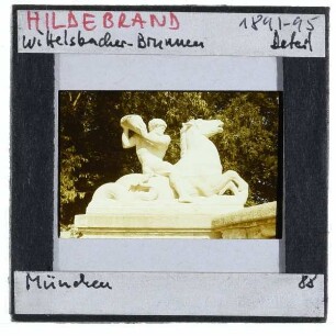 München, Wittelsbacher Brunnen (Lenbachplatz) : Allegorie der Zerstörung