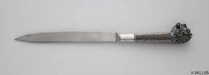 Messer / Gartenbesteck bestehend aus Gartenplötze, Scheide, Säge, großem Messer, kleinem Messer, Hippe, Okuliermesser, Feile, Pfriem, Bohrer, Falzbein und Meißel