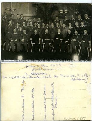 Gruppenbild von Offizieren und Lehrern der Luftwaffen-Nachrichtenschule in Nordhausen