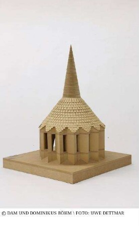 Auferstehungskapelle St. Johann Baptist - Modell des Gesamtgebäudes mit Umgebungsmodell