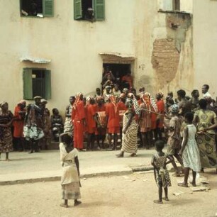 Cape Coast, Ghana. Bestattungsfeier