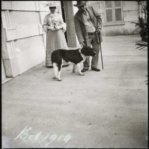 Aix-les-Bains. Terrasse des Hôtel Beau-Site. H. A. Insinger, Mme E. Mayer & "Bob"