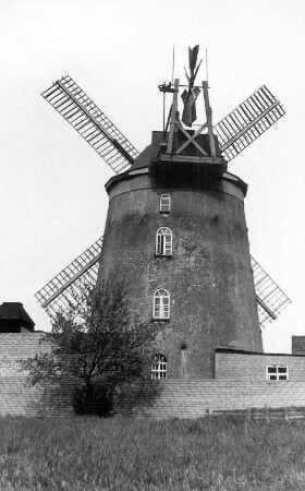 Mühlberg/Elbe-Koßdorf. Wallholländer, Baujahr 1912