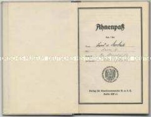 Ahnenpass mit zahlreichen handschriftlichen Eintragungen