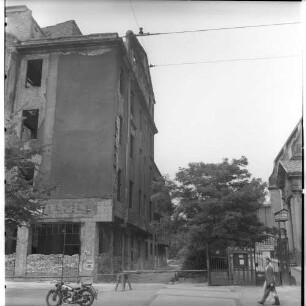 Negativ: Ruine, Hauptstraße 48, 1951