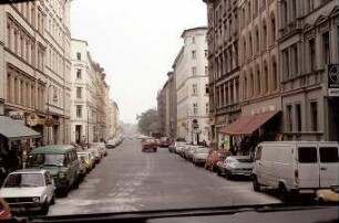 Berlin: Wrangel-Straße mit instandgesetzten Häusern