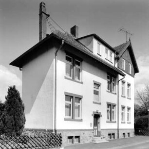 Mehrfamilienhaus (Wohnhaus); Alsfeld, Schützenrain 23