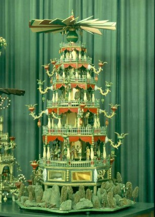 Seiffen. Weihnachtspyramide