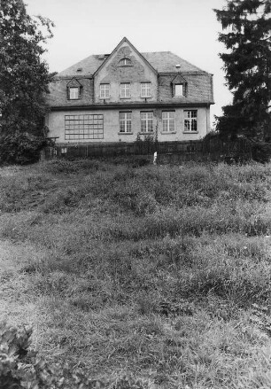 Ehem. Schule; Weinbach, Zum Lindig 2
