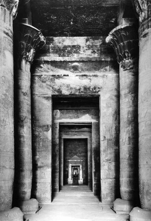 Edfu. Horustempel (237ante/57ante). Vorhalle