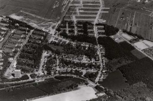 Luftbildaufnahmen von Karlsruhe. Waldstadt - Gesamtübersicht von Westen