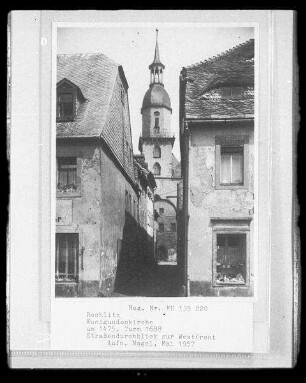 Rochlitz, Blick durch eine Gasse auf die Kunigundenkirche