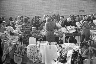 Pfennigbasar des Deutsch-Amerikanischen Frauenclubs in der Nancyhalle