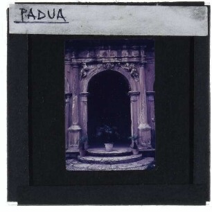 Padua, Loggia e Odeo Cornaro : Portal