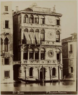 Fassade des Palazzo Dario am Canal Grande
