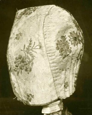 Kinderhaube, gestrickt