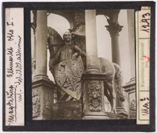 Magdeburg: Alter Markt, Magdeburger Reiter, Schildhalterin