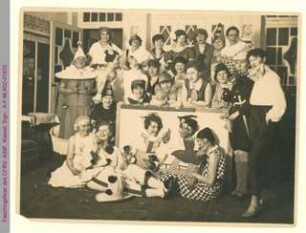 Faschingsfeier des Casseler Frauen-Ruder-Vereins, 1929