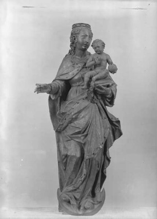 Maria mit Kind auf der Mondsichel