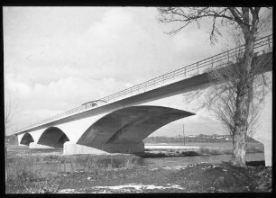 Neckarbrücke Unterboihingen: Ansicht vom Talgrund
