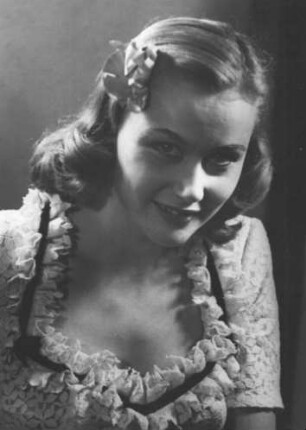 Hamburg. Portrait der Schauspielerin Edith Schneider (1919-2012). Aufgenommen 1946 im Thalia-Theater