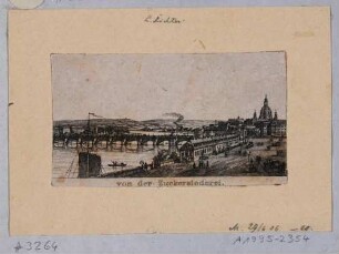 Stadtansicht von Dresden, Blick von Calberlas Zuckersiederei nach Osten auf die Elbe, die Augustusbrücke und die Altstadt rechts, Ausschnitt aus einem Erinnerungsblatt an Dresden mit 2 großen und 16 kleinen Stadtansichten