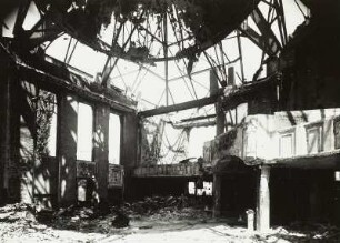 Nürnberger Straße, Hohe Straße : Dresden-Südvorstadt, Nürnberger Straße/Ecke Hohe Straße. Ruine der Zionskirche (1908-1912; R. Schilling, J. Gräbner). Inneres