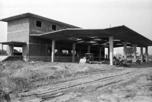 Bau der "Dienststelle Karlsruhe des Technischen Überwachungsvereins Mannheim" an der Durmersheimer Landstraße.