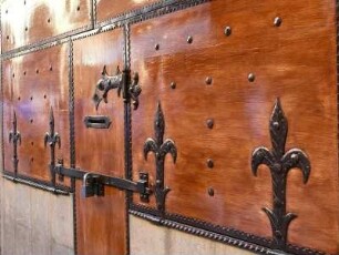 verschlossene historische Holzläden auf der Ponte Vecchio