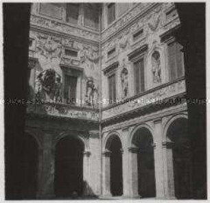 Rom, Piazza Capo di Ferro, Palazzo Spada, Hof