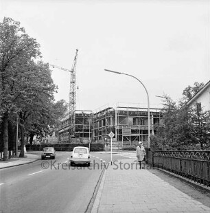 Stadtschule: Salinenstraße: Rohbau des Erweiterungsbäudes: Blick von Osten
