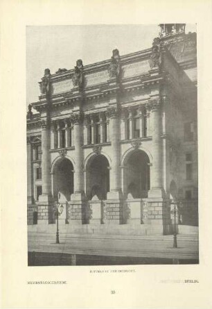 Reichstagsgebäude. Mittelbau der Ostfront. Berlin