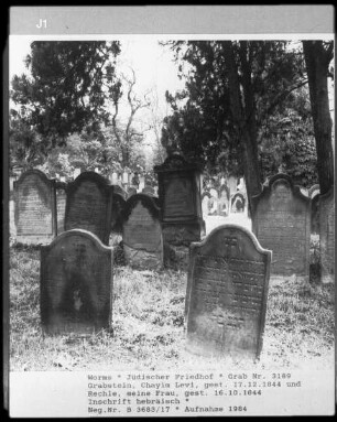 Grabstein von Chayim Levi, (1844.12.17) und Rechle Levi (+ 1844.10.16)